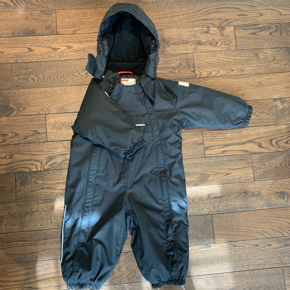 Reima 9-12m waterproof snowsuit in EUC and matching merino wool balaclava in GUC